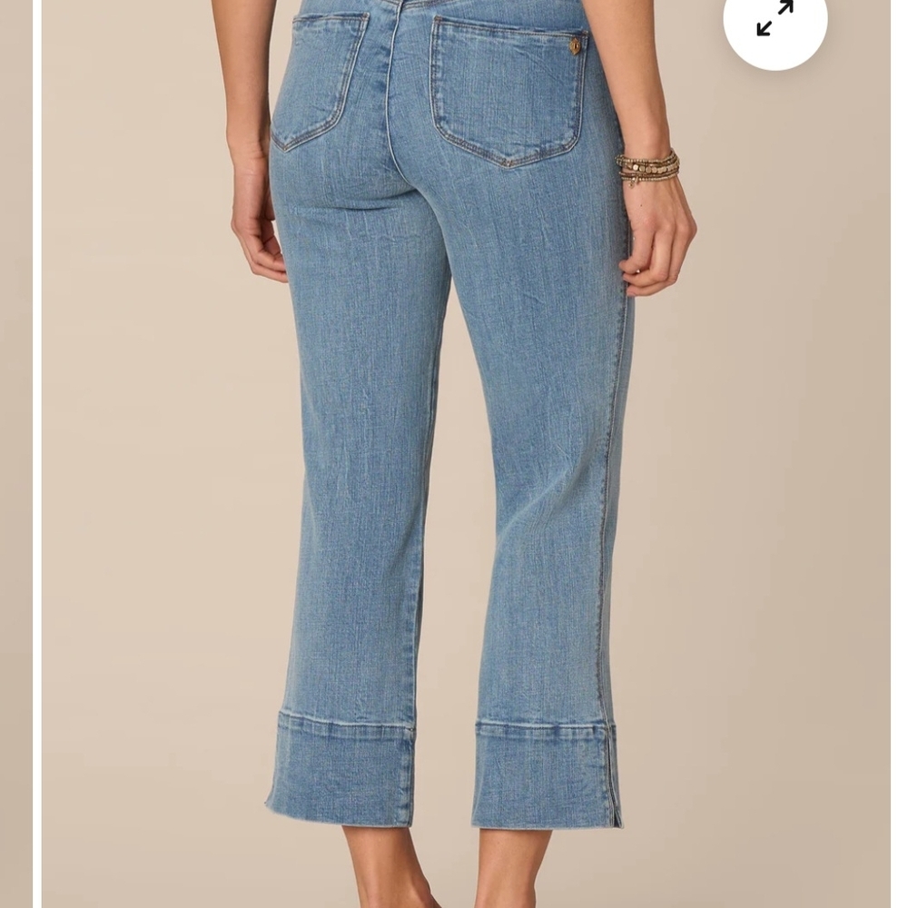 Democracy Sky Blue Cropped Jeans - Picture 2 of 7